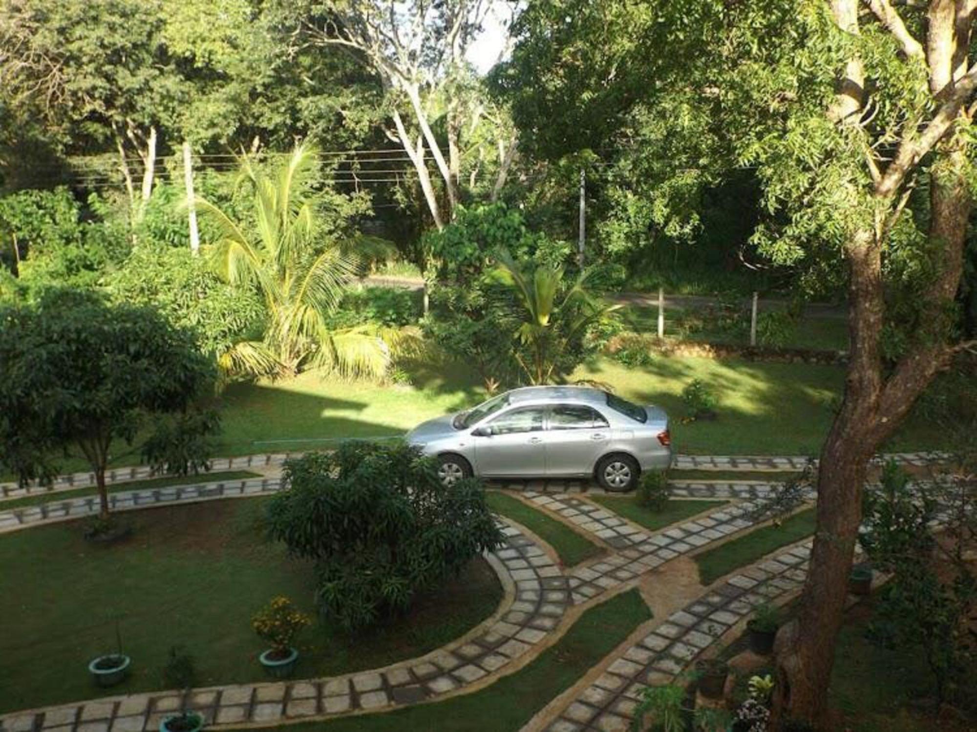 Iduwara Guest Appartement Sigiriya Buitenkant foto